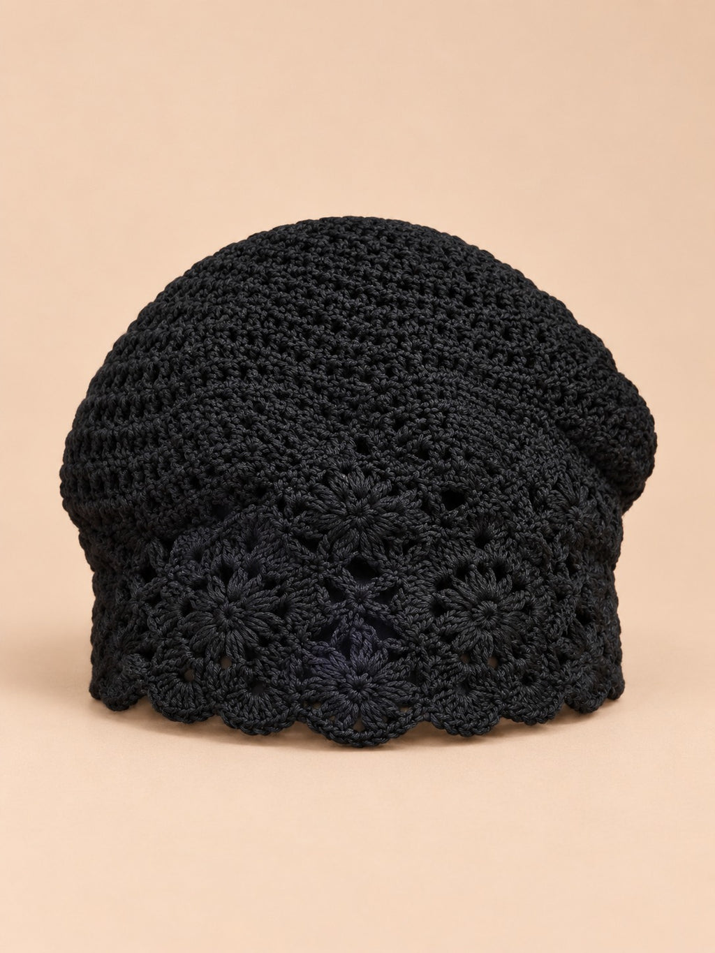 Béret femme à fleurs au crochet, noir, vue de face