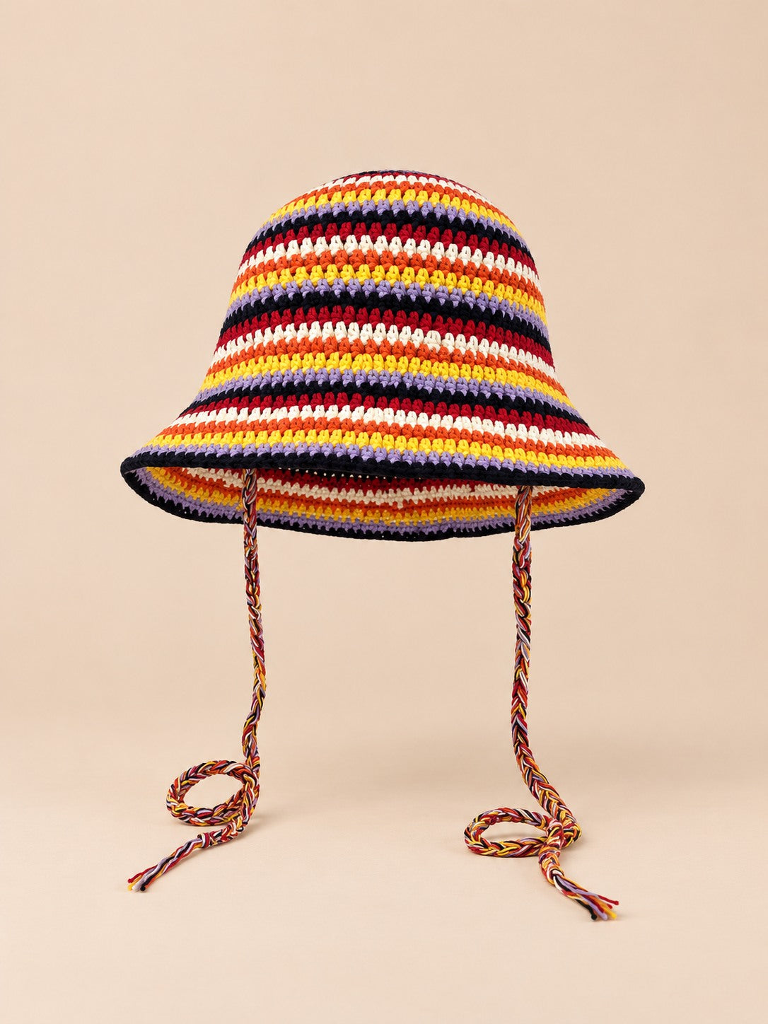 Bob au crochet fait main à fleurs, modèle 27, vue de face