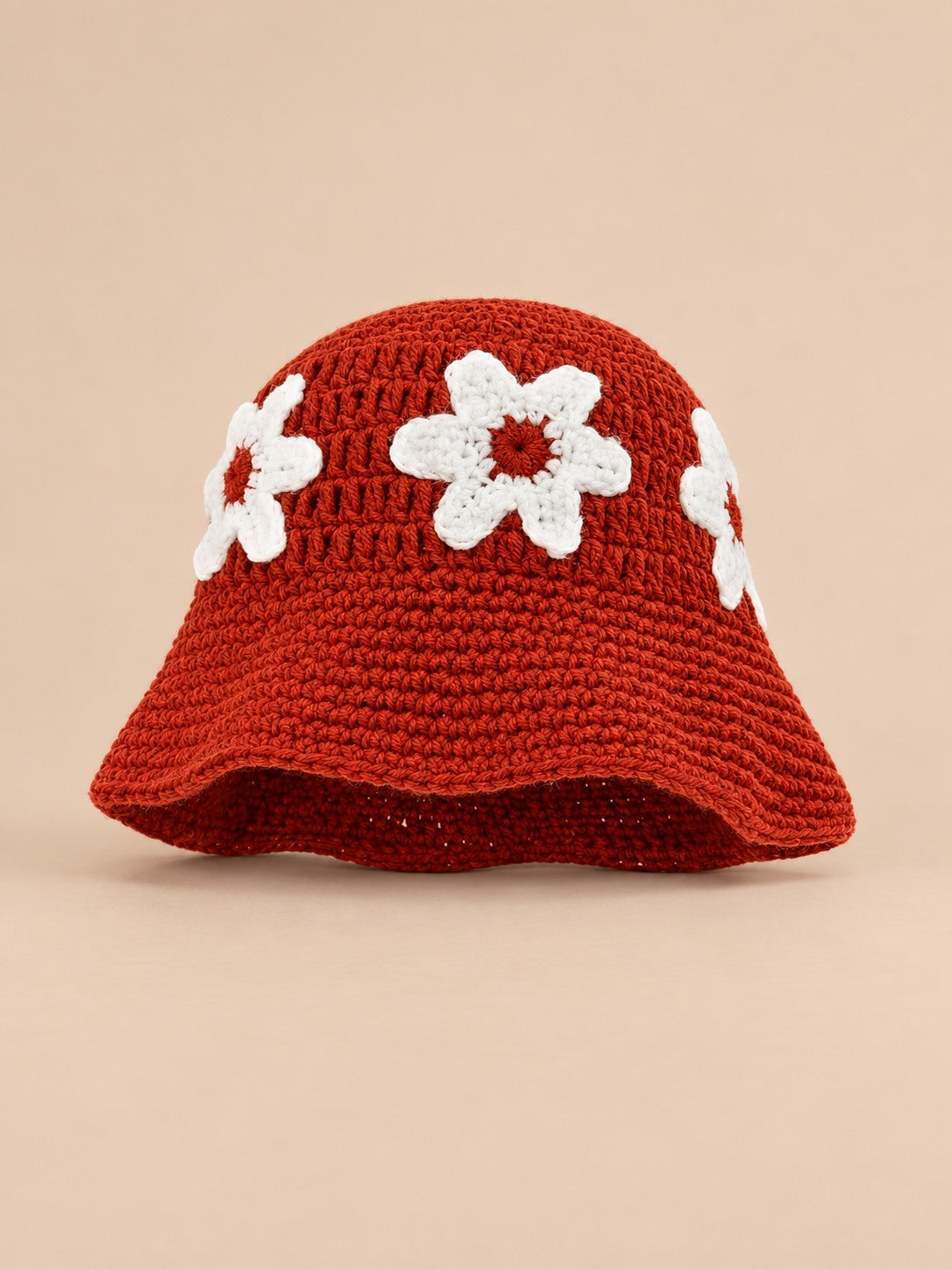 Bob au crochet fait main à fleurs, modèle 9, vue de face