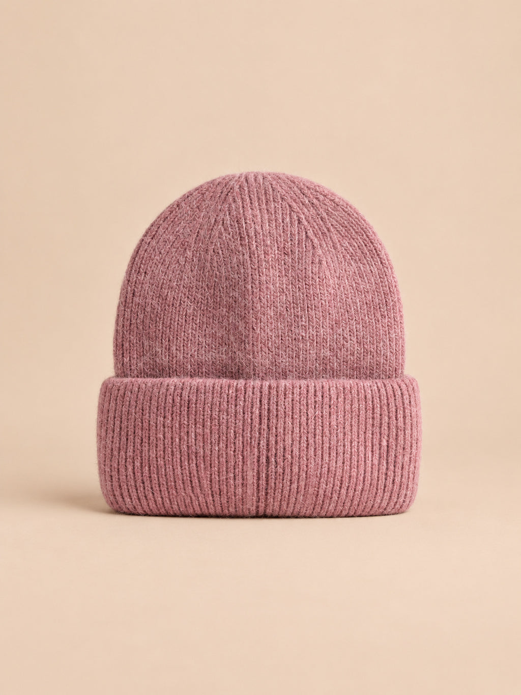 Gorro grueso de mujer de pelo de conejo y algodón, modelo 1, fotografiado en su vista frontal