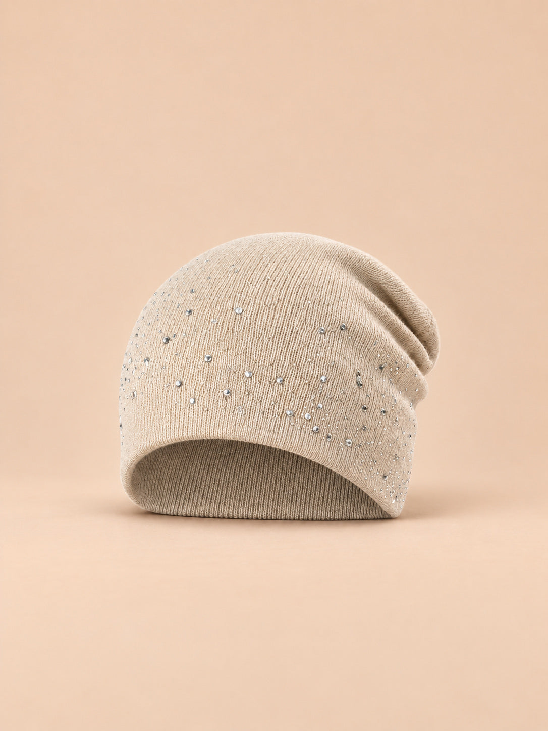 Gorro de mujer de punto con strass, estilo streetwear, color beige, vista frontal