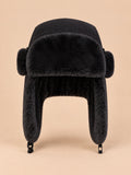 Gorro aviador de pana lisa con orejeras, color negro, vista frontal en la fotografía del producto