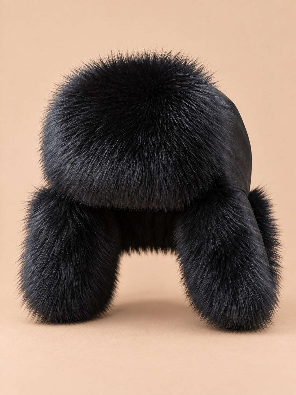 Chapka russe homme en fourrure noir, vue de face
