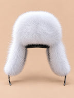 Chapka russe homme en fourrure renard blanc, vue de face