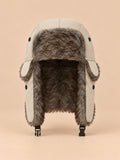 Gorro de trampero de hombre con orejeras y barboquejo, color beige, vista frontal
