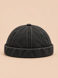 Bonnet docker délavé rétro noir, vue de face.