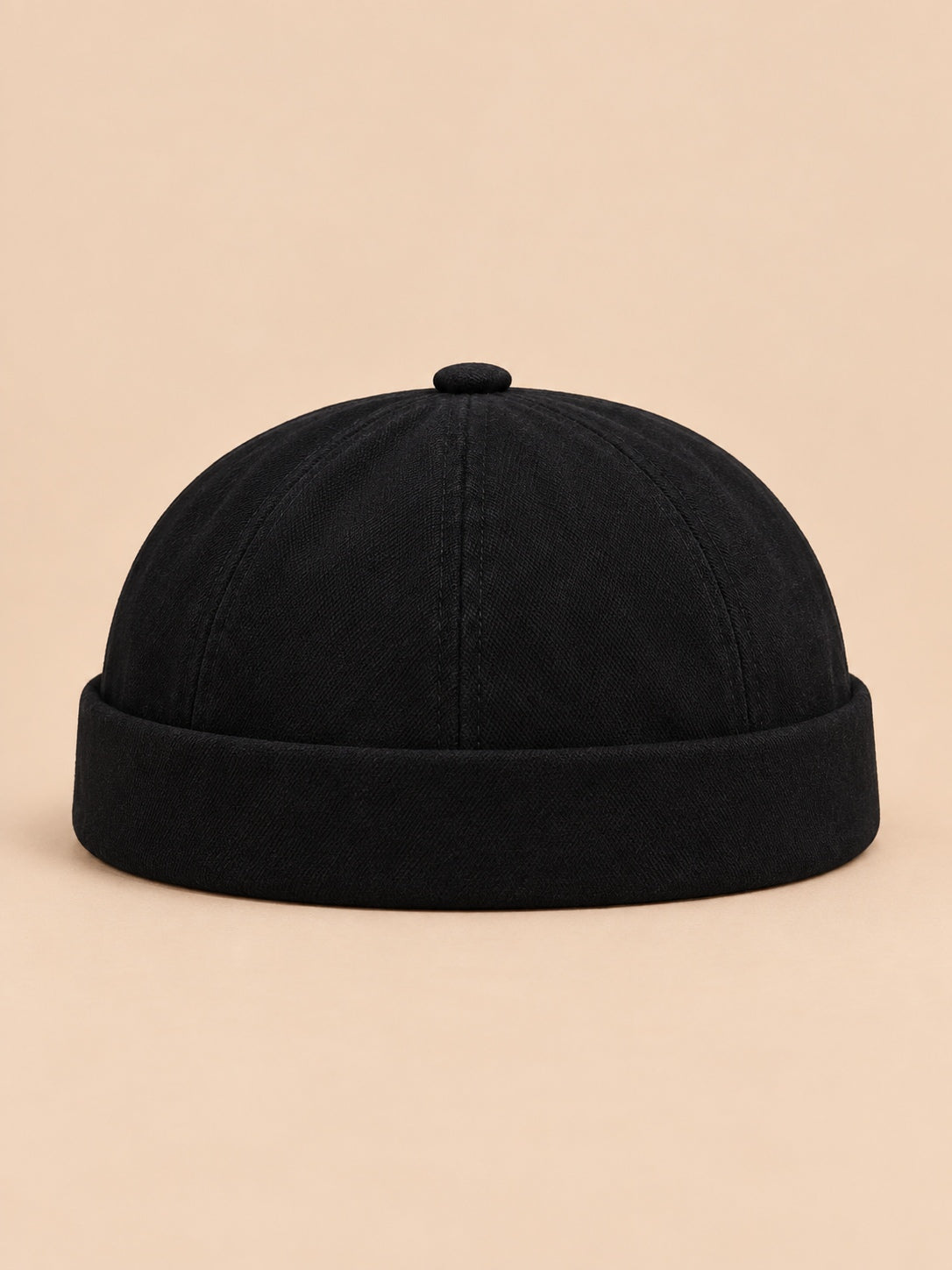Bonnet docker style ouvrier noir, vue de face.
