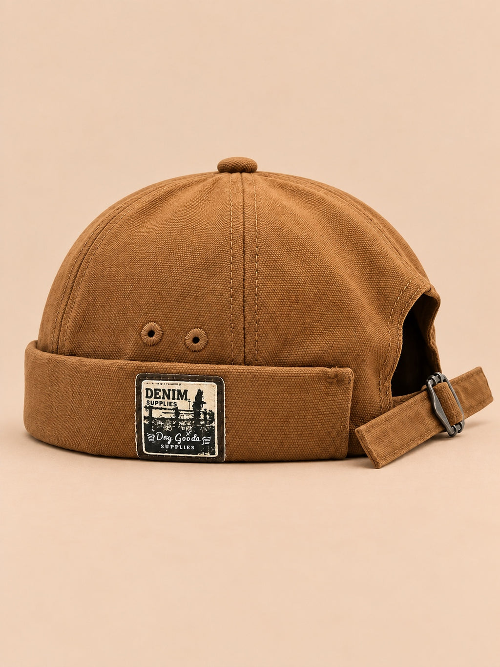 Bonnet docker réversible marron, vue de face.