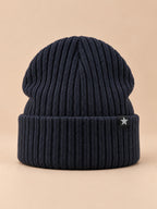 Bonnet homme bleu côtelé à revers avec étiquette étoile, vue de face