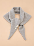 Bufanda triangular de pura lana, chal ligero de mujer, db031-01p, color gris claro, vista frontal