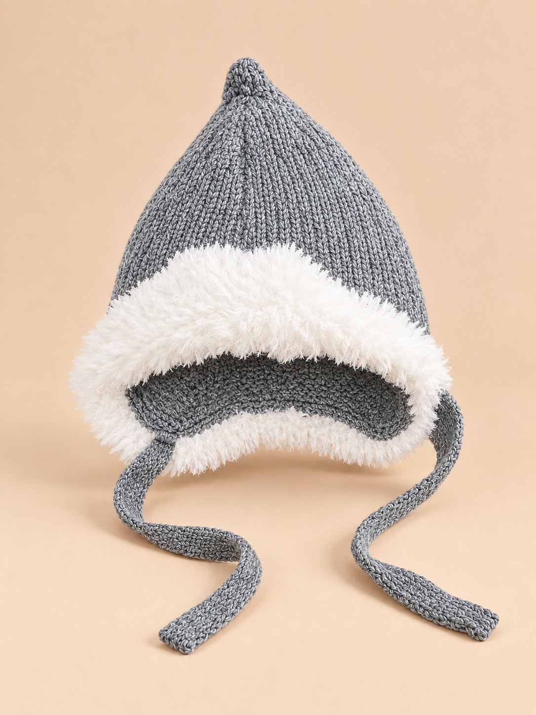 Bonnet enfant lutin à oreillettes gris, vue de face.