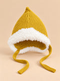 Gorro infantil de duende con orejeras y estrellas, color amarillo, vista frontal