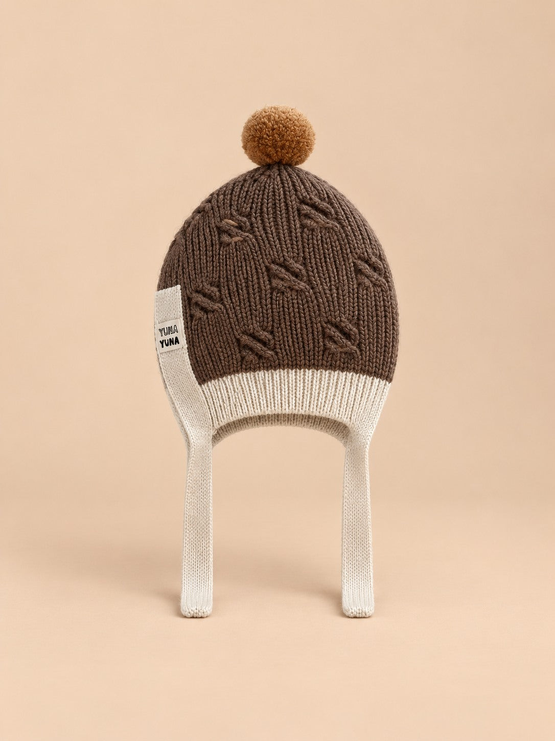 Bonnet enfant au tricot ou crochet, modèle Café 1, vue de face