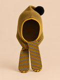 Cagoule enfant rayée modèle A3, vue de face, fond pêche sable