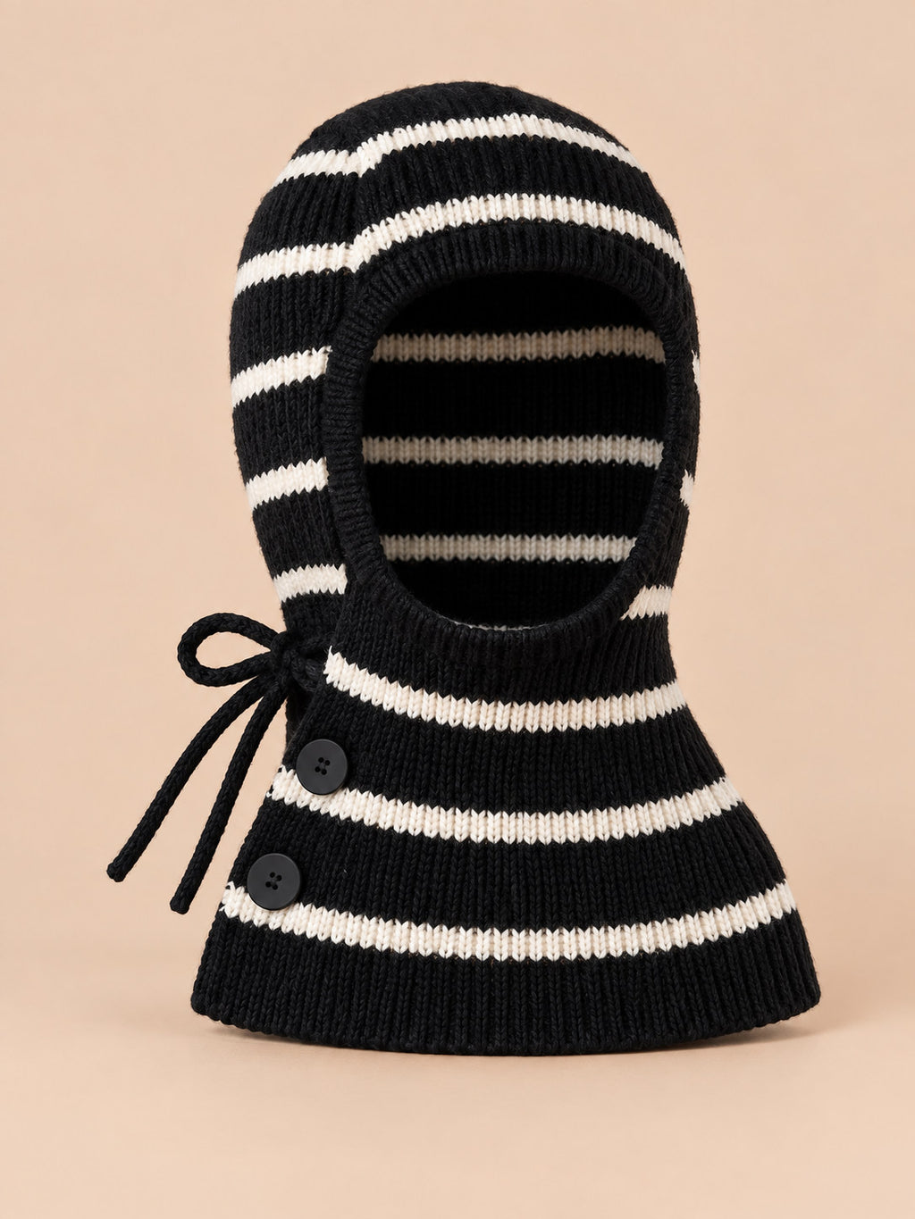 Cagoule enfant rayée modèle A4, vue de face, fond pêche sable