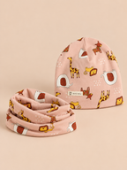 Conjunto infantil de gorro y bufanda con elefantes, variante elefante rosa, vista frontal