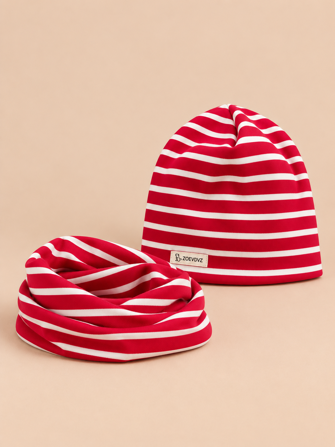 Ensemble bonnet et snood enfant Rayures bordeaux, vue de face.