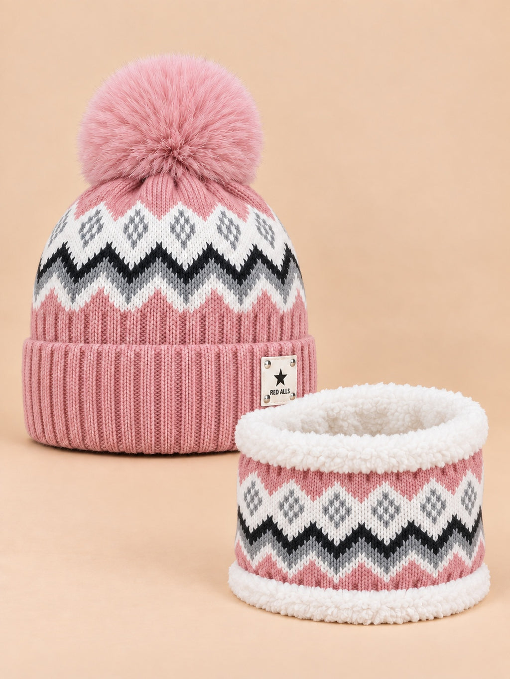 Conjunto de gorro y bufanda de peluche con orejeras, color rosa, RED ALLS, vista frontal