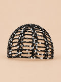 Gorro pañuelo de rejilla de punto calado, color negro, vista frontal en la fotografía del producto