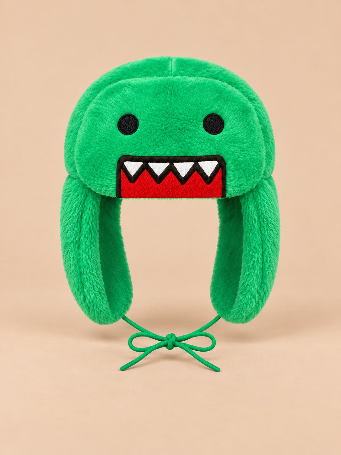 Bonnet enfant vert à oreillettes en peluche, motif dessin animé, vue de face