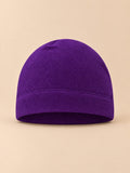 Gorro polar suave cortavientos para ciclismo, color violeta, vista frontal en la fotografía del producto