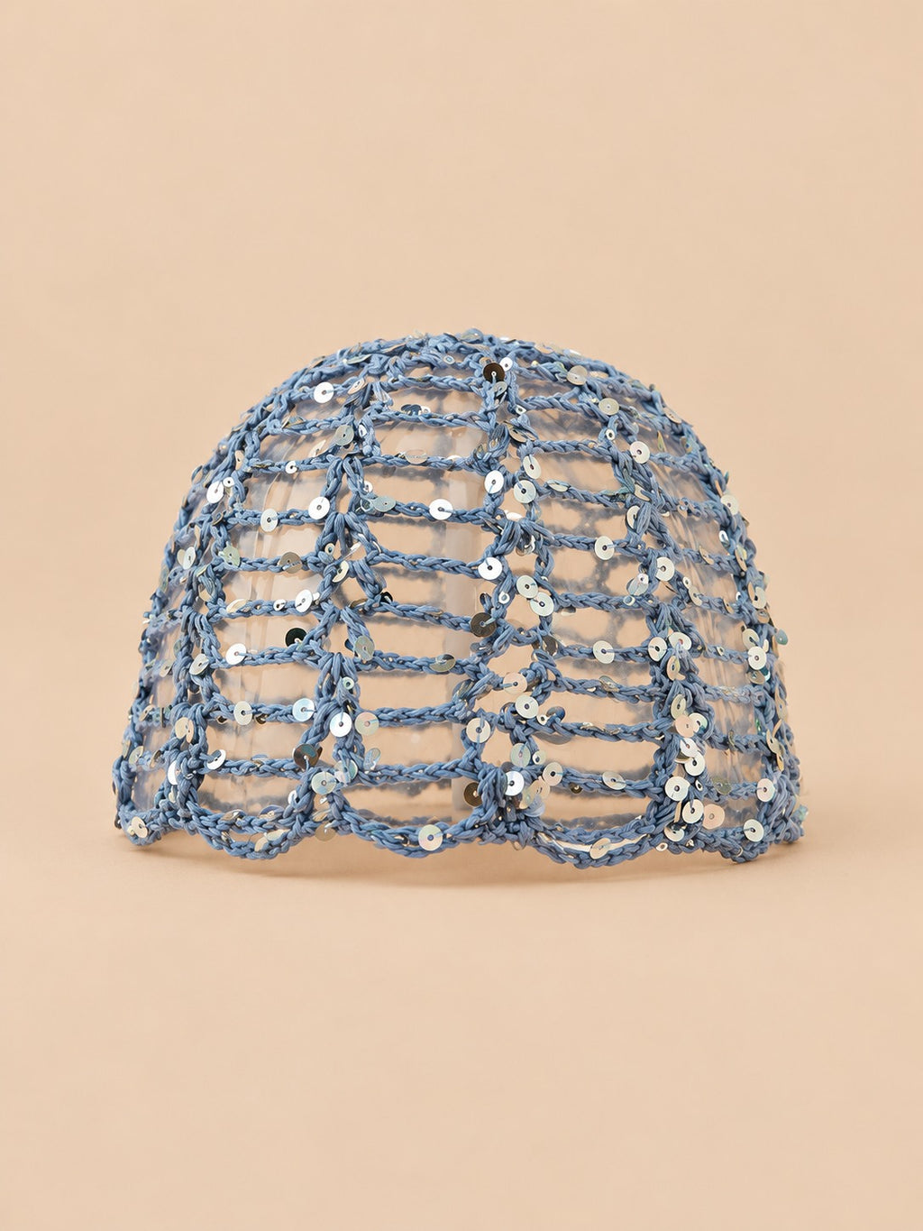 Gorro de mujer de rejilla brillante a ganchillo con lentejuelas, color azul, vista frontal