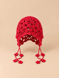 Gorro sin ala de ganchillo con flores, estilo bohemio, color rojo, vista frontal