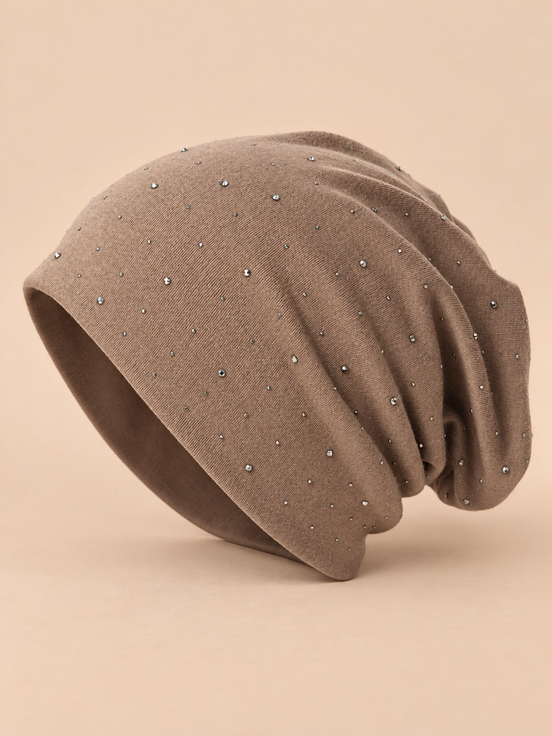 Bonnet slouchy femme à strass en coton tricoté, marron clair, vue de trois quarts