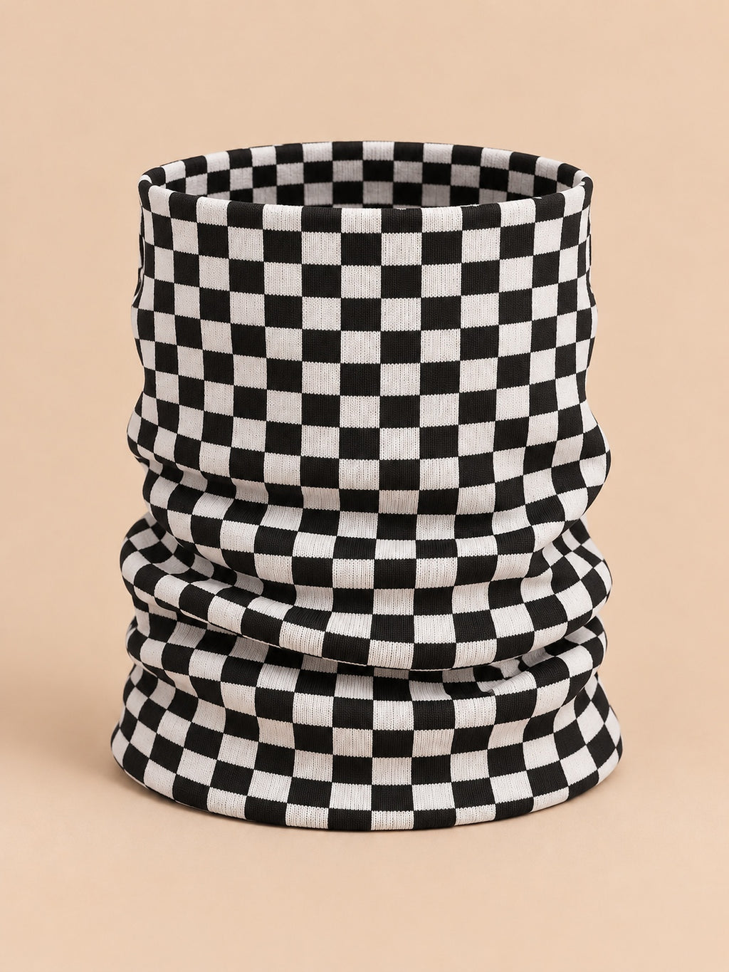 Gorro bordado de punto grueso cálido para invierno, colores negro y blanco, vista frontal