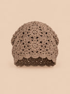 Gorro turbante calado de ganchillo, estilo japonés retro, color café, vista frontal