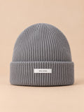 Bonnet WinvyNee en pure laine côtelée, gris, vue de face