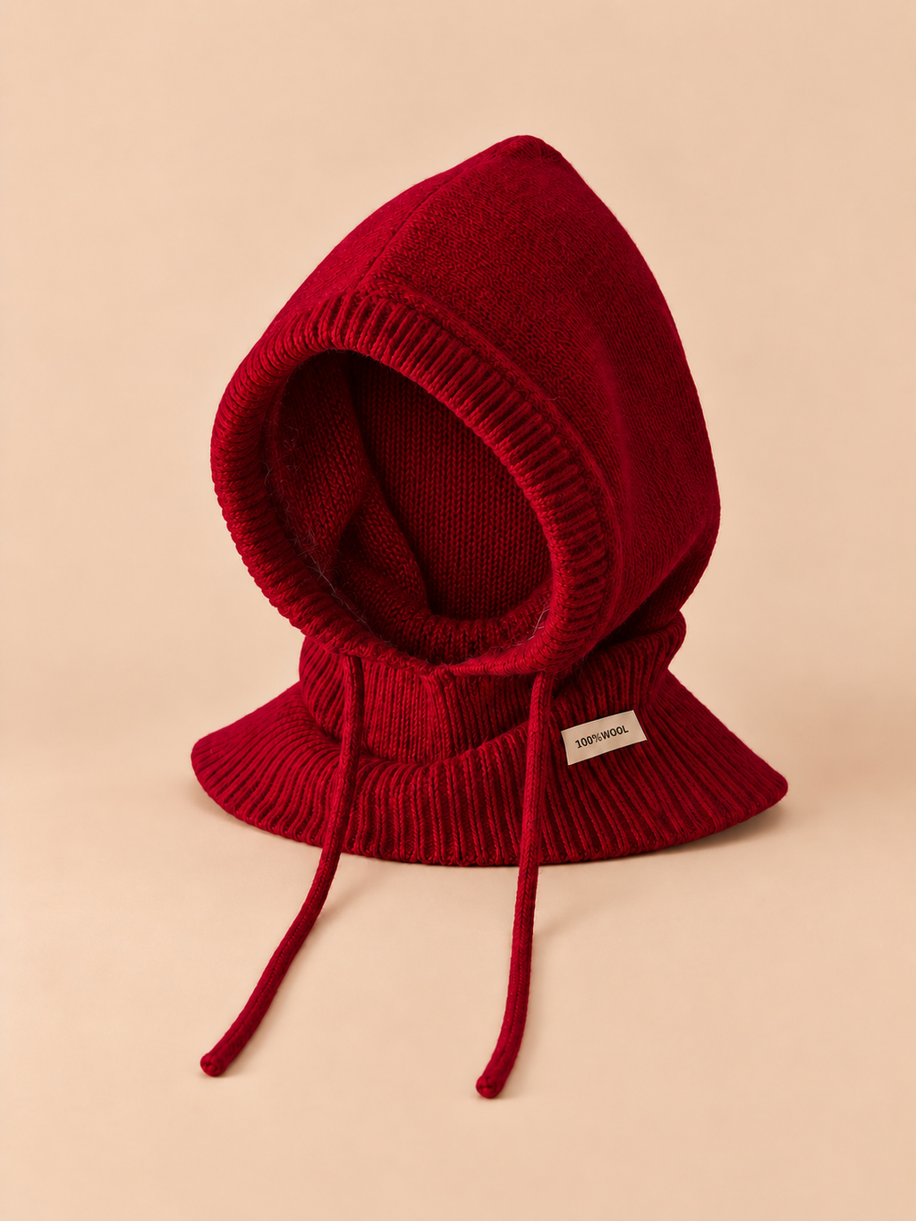Pasamontañas de mujer de pura lana con cuello integrado, color rojo, vista de tres cuartos